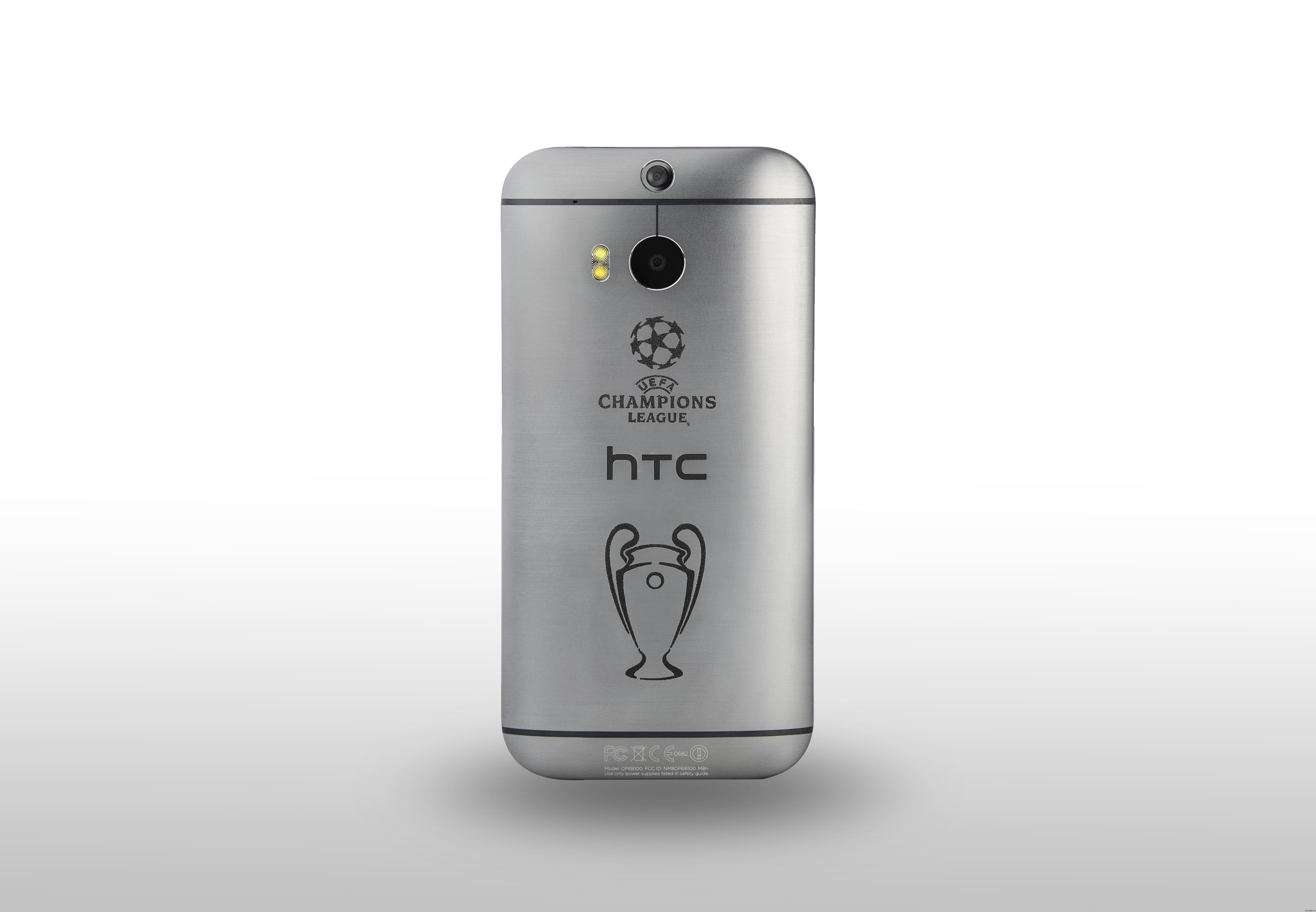HTC анонсировала эксклюзивную версию HTC One (M8)