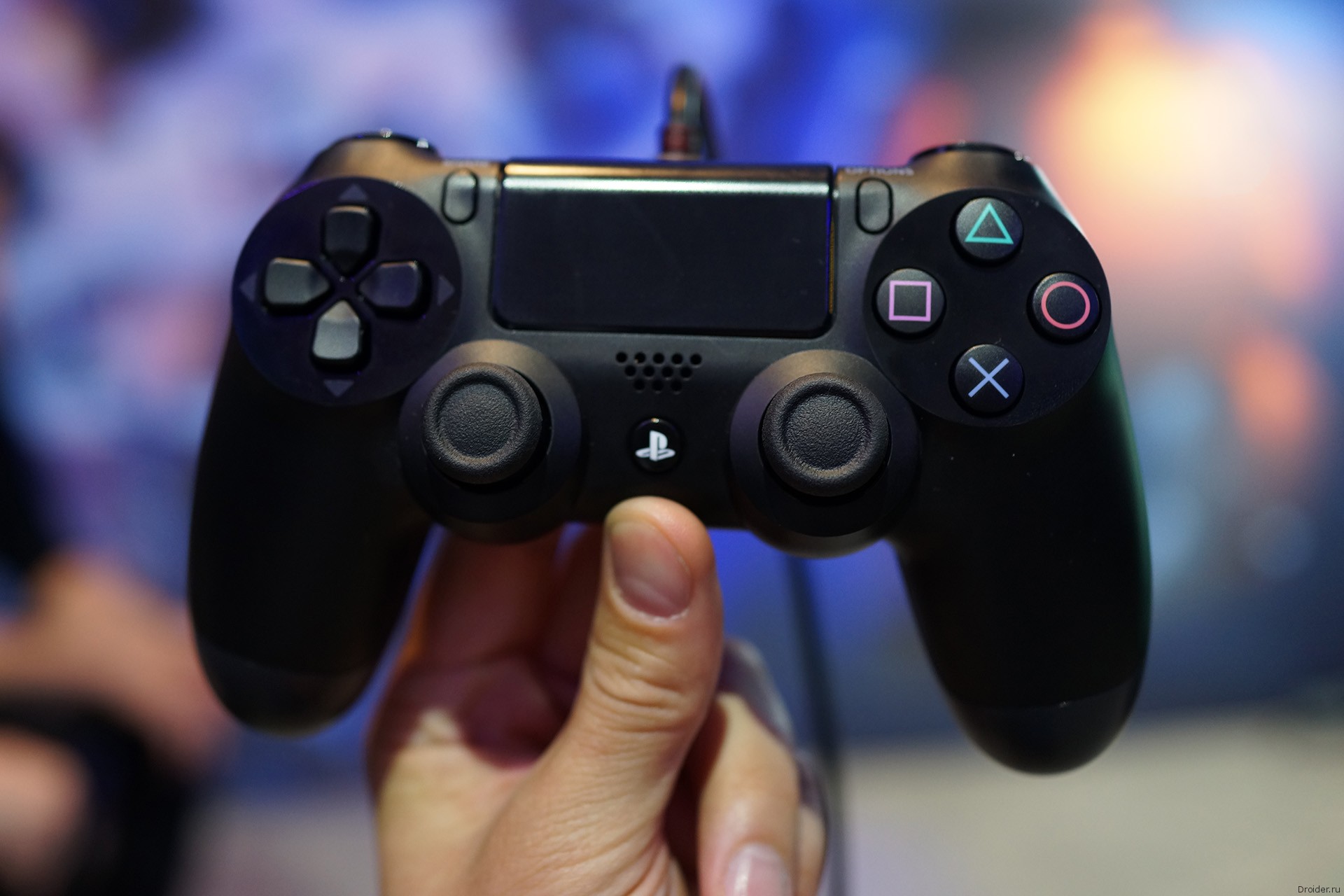 Почему джойстик ps4 не подключается к телефону через блютуз