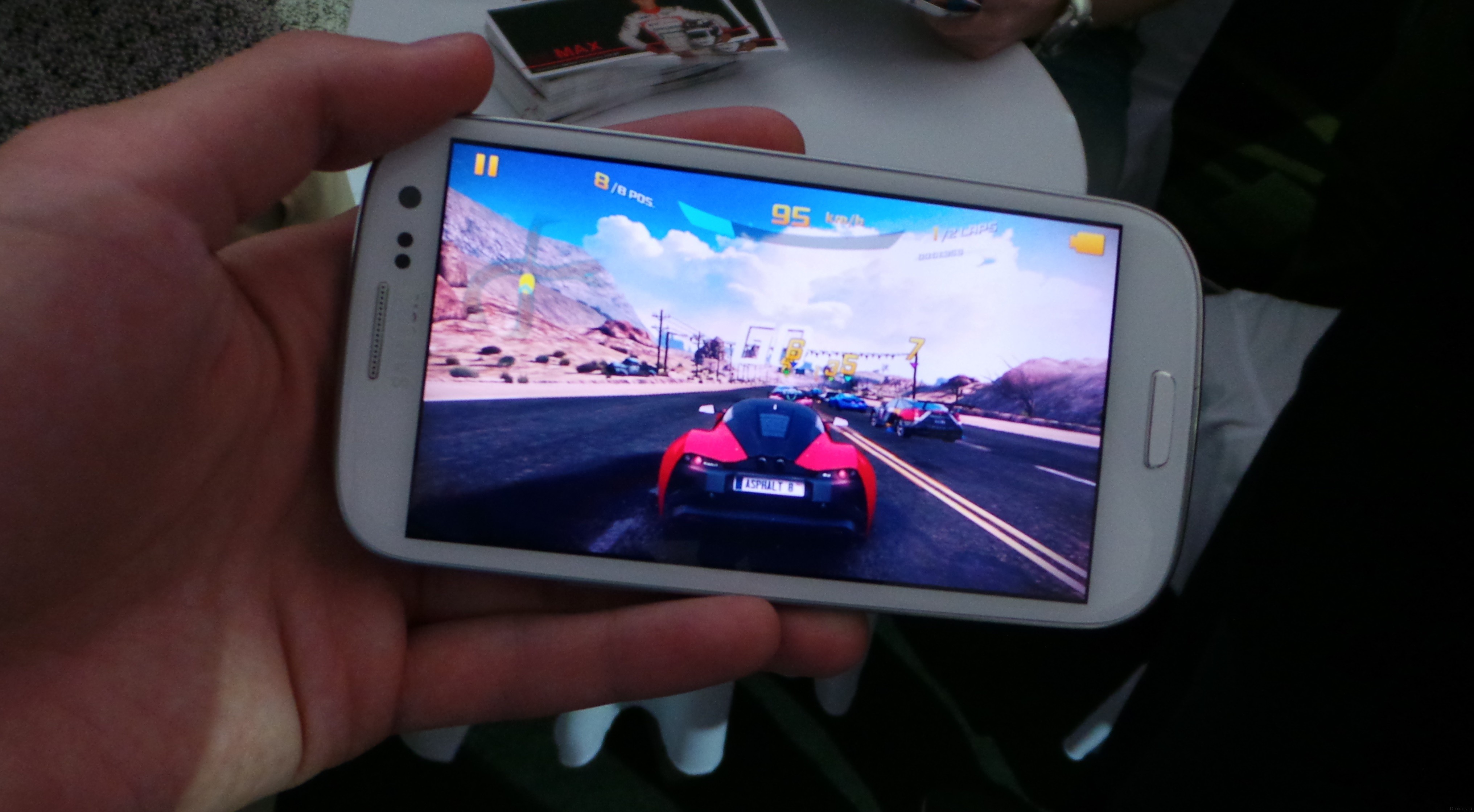 Gameloft показала журналистам Asphalt 8 во время Moscow City Racing |  Droider.ru