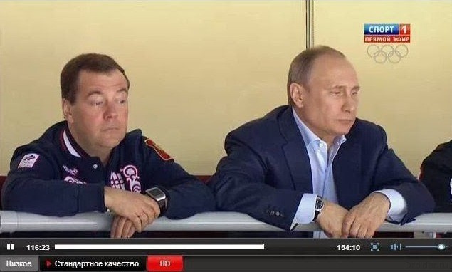 Медведев, Путин и часы Galaxy Gear