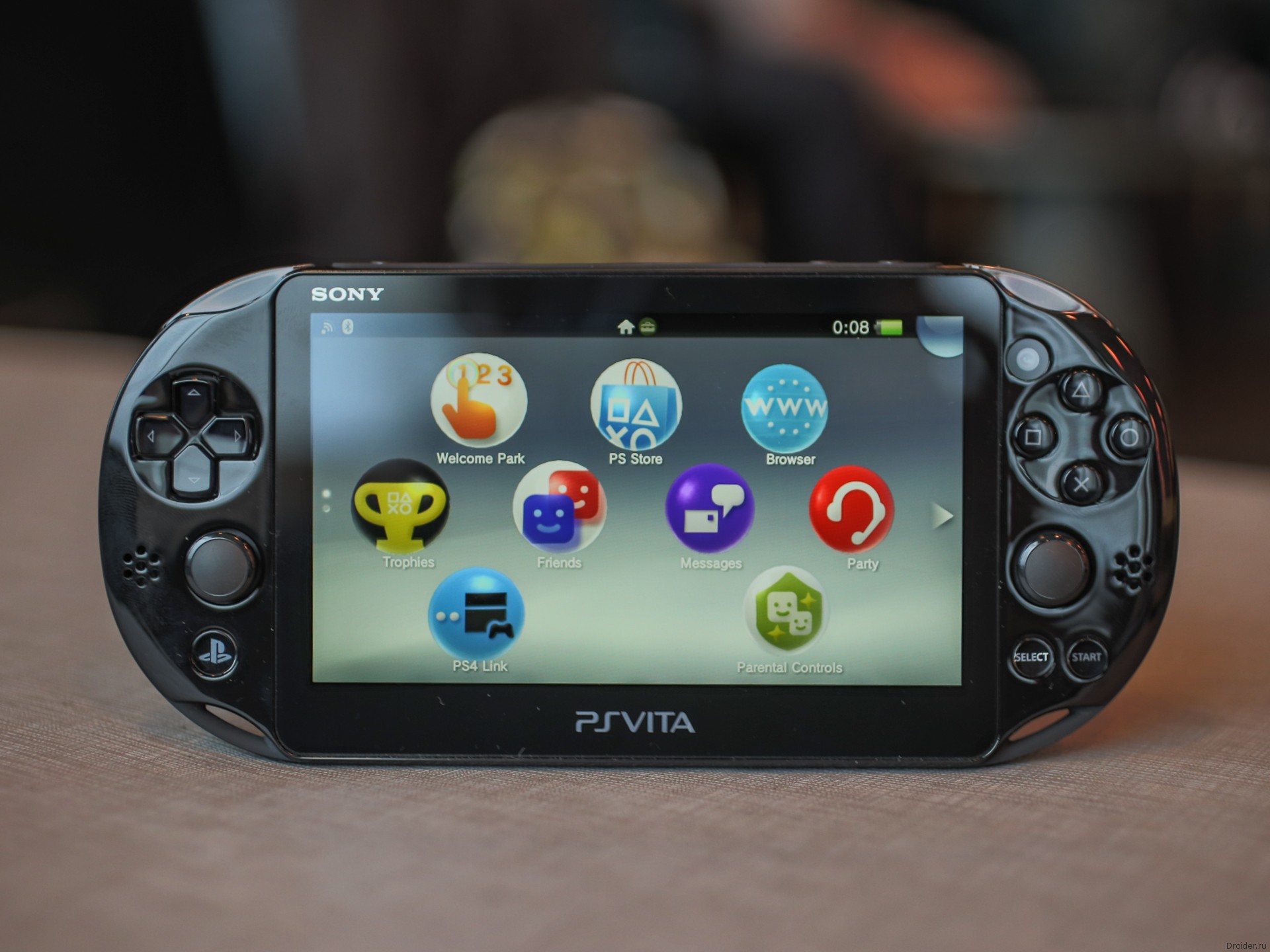 Портативная консоль PlayStation Vita Slim от Sony