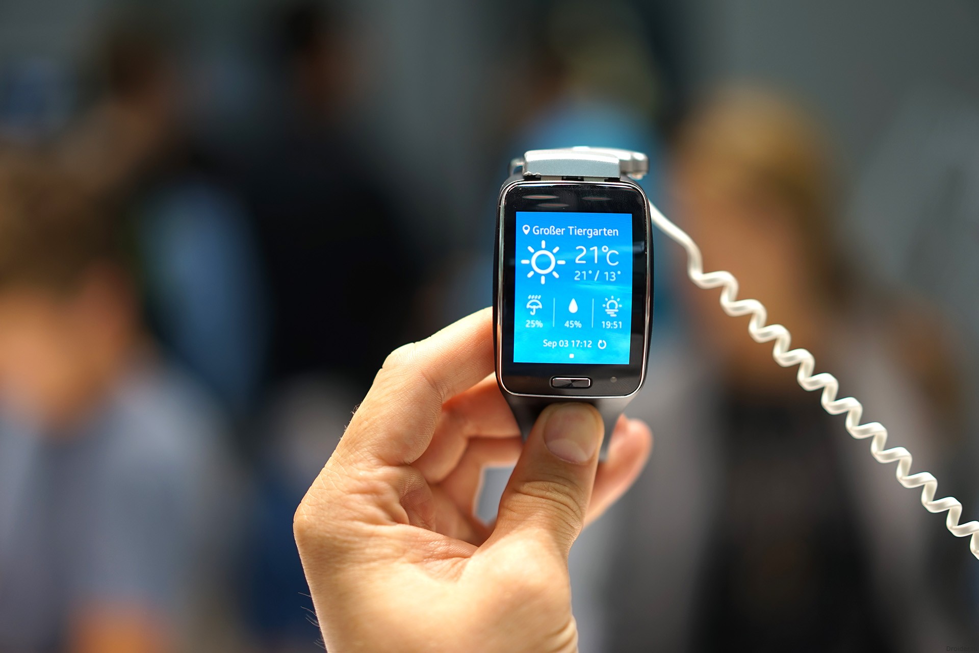 "Умные" часы Gear S от Samsung