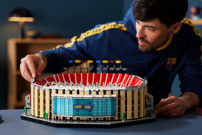 Камп Ноу из LEGO: Еще один стадион в коллекции конструкторов