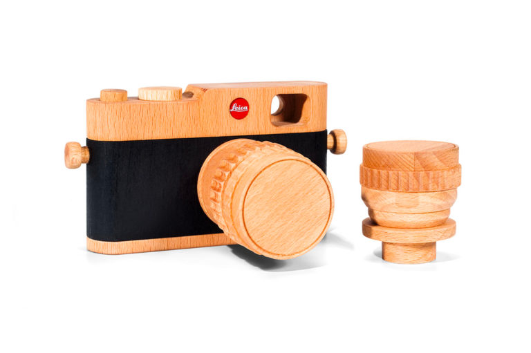 Leica выпустила деревянную камеру со сменным объективом