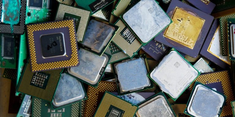 Кризис чипов уже привел к 6-процентному падению рынка смартфонов