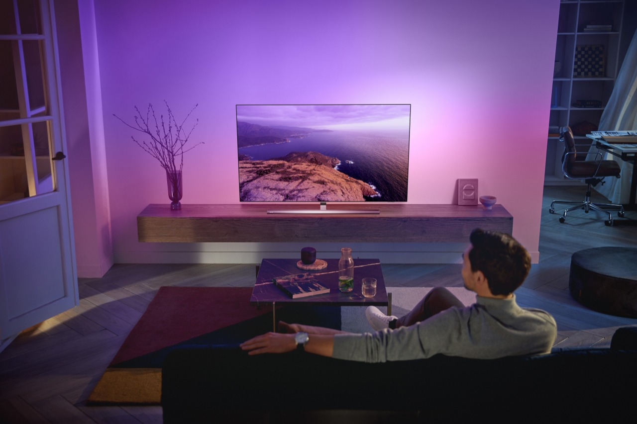 Philips OLED 807 и OLED 707: Новые OLED-телевизоры на российском рынке и  как всегда от Philips — с Ambilight | Droider.ru