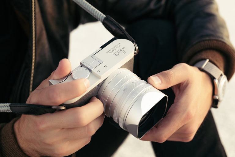 Leica Q2 Ghost создана совместно с HODINKEE и стоит всего 350 тысяч рублей