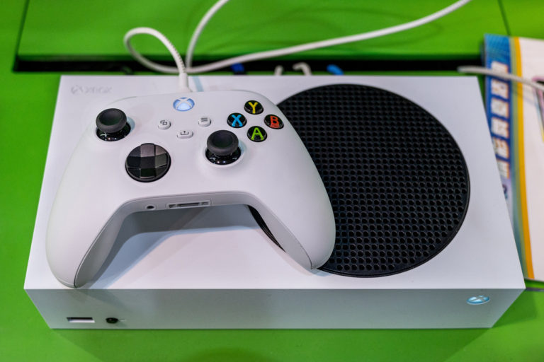 Microsoft субсидирует 100-200 долларов на каждую консоль Xbox