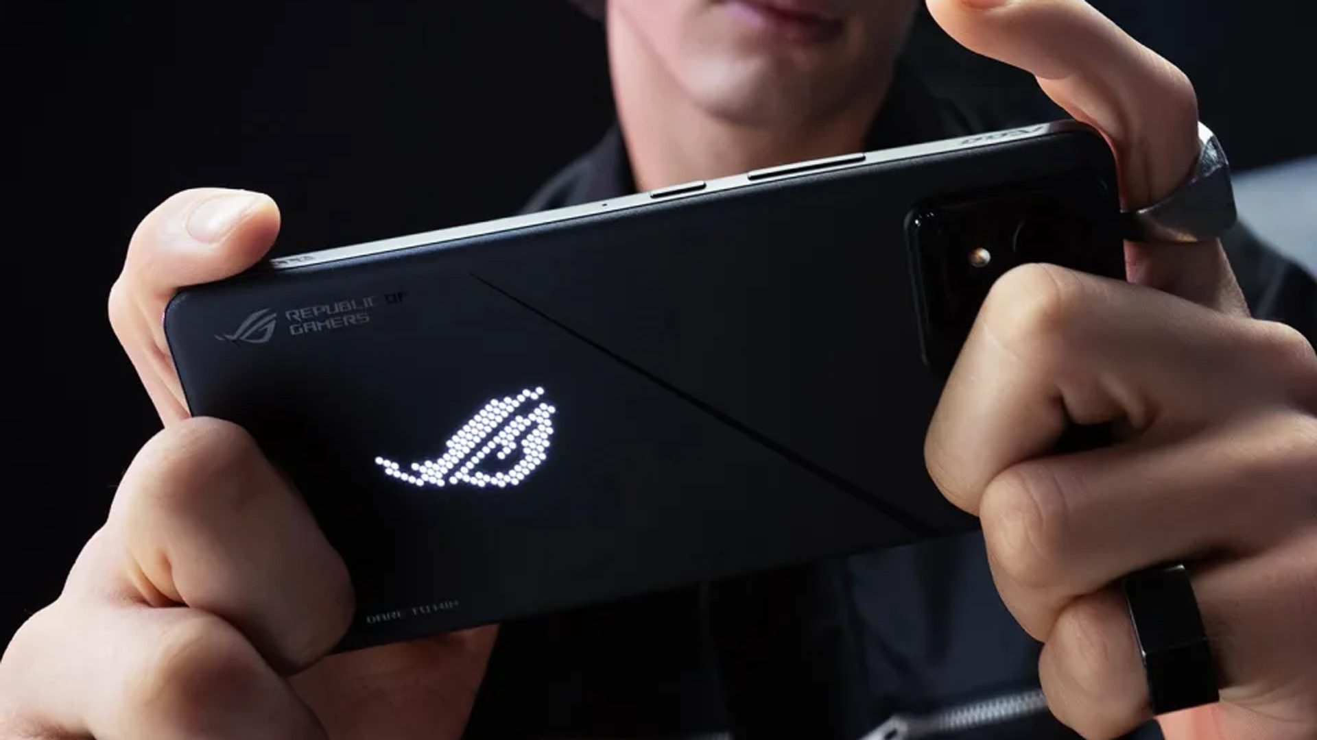 Asus ROG Phone 8 и 8 Pro стали менее «игровыми», но получили лучшие камеры  | Droider.ru